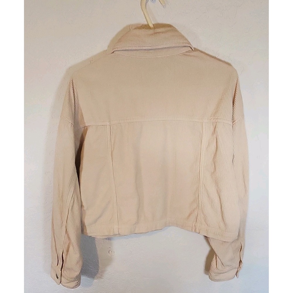 Stradivarius Cropped Corderoy Shacket Snap Branded Button Front Pockets Size M - Picture 7 of 7